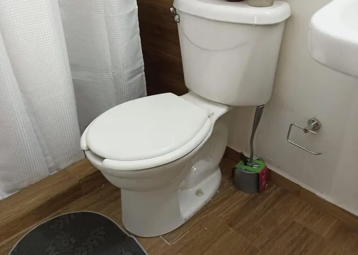 Apartment Spacious 2br & Parking Great Value
